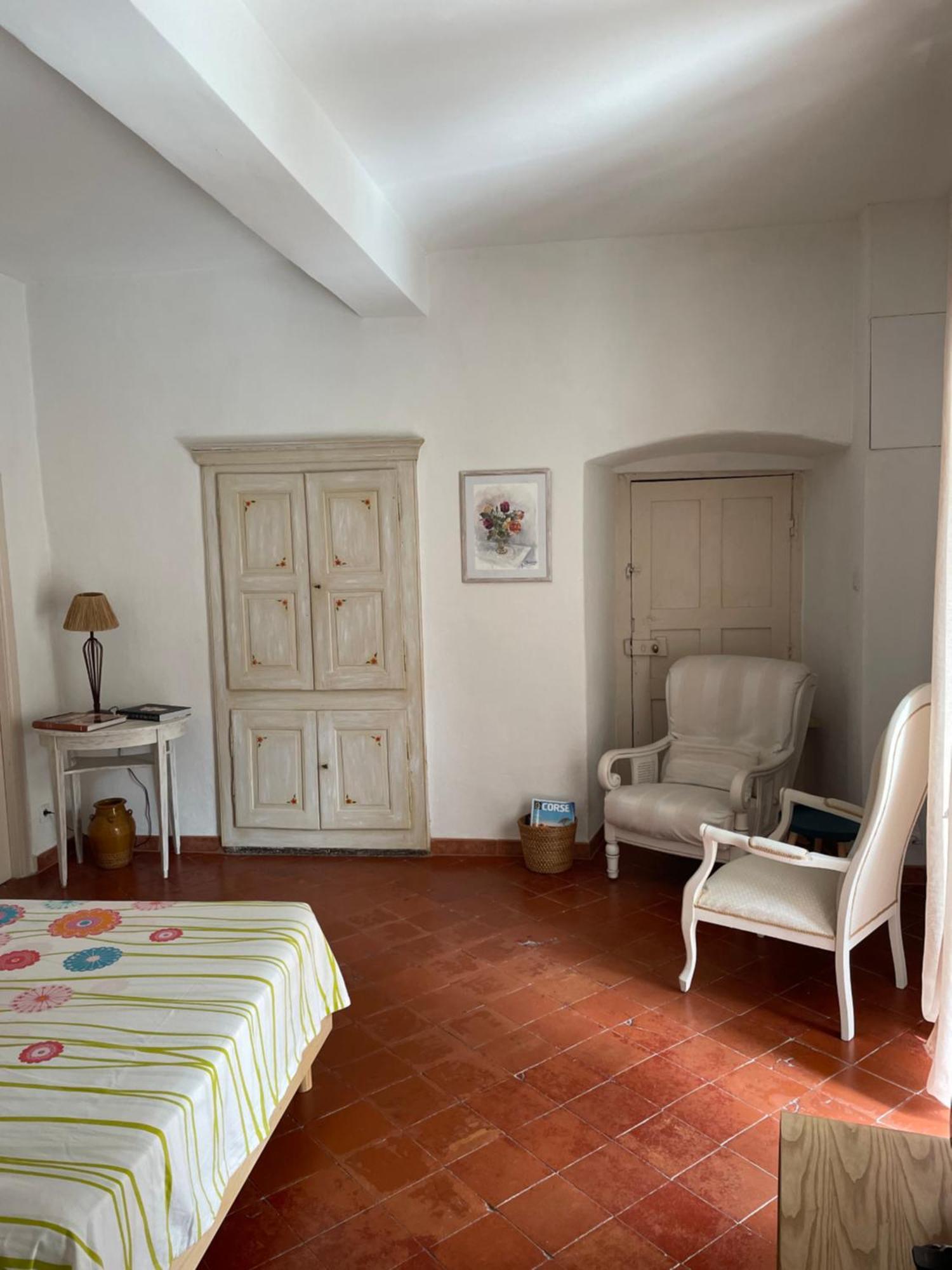 Maison De Caractere Renovee *