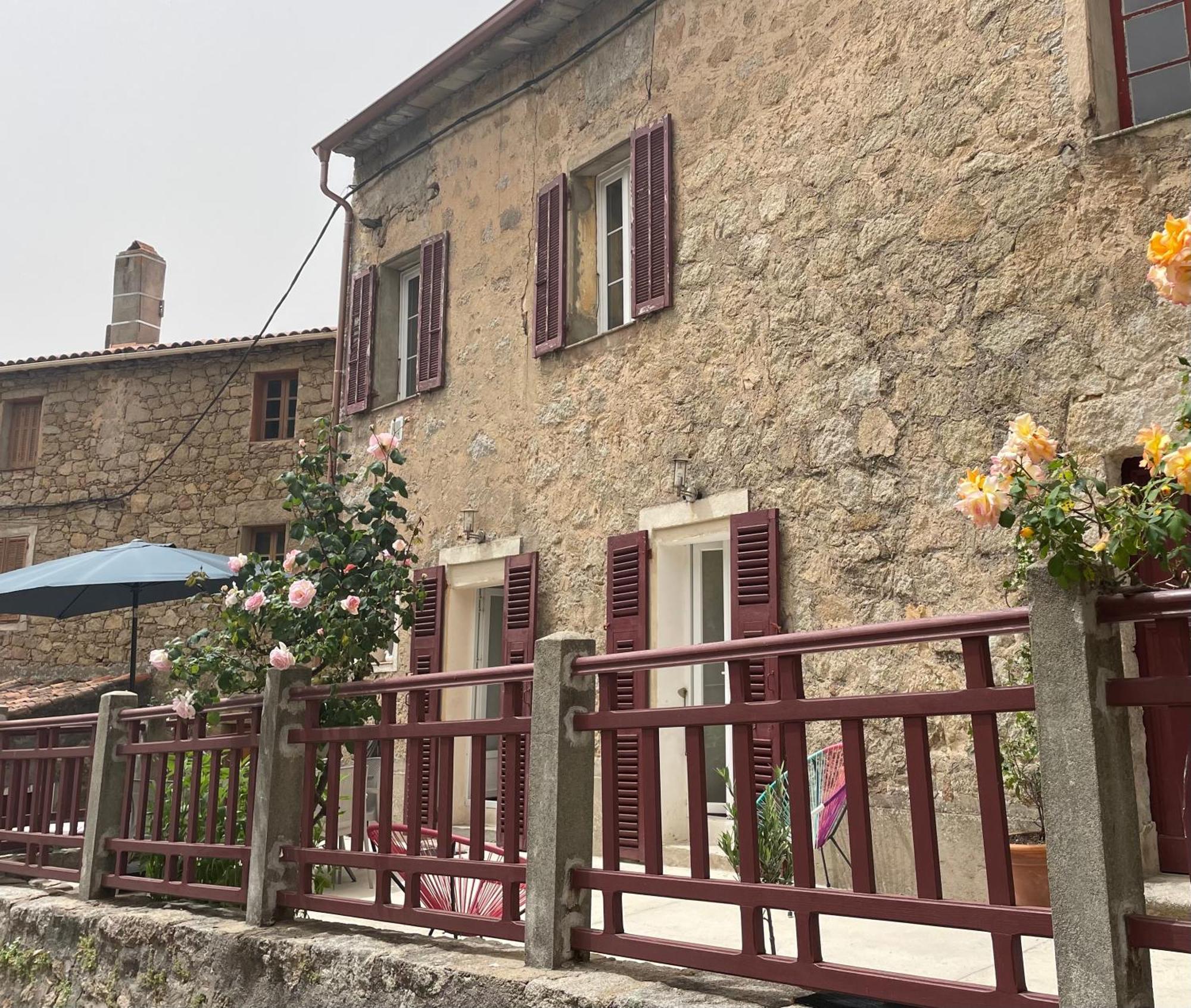 Maison De Caractere Renovee Ferienhaus